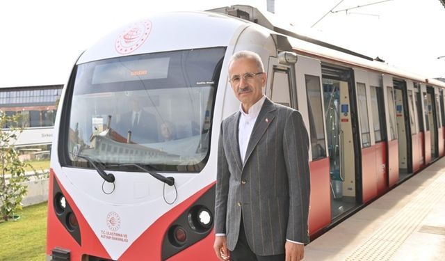 Bakan duyurdu: Erzincan'a  kent içi raylı sistem geliyor