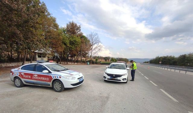 Bartın'dan Türkiye'yi duygulandıran haber: Jandarma önce ceza yazdı sonra kendi ödedi