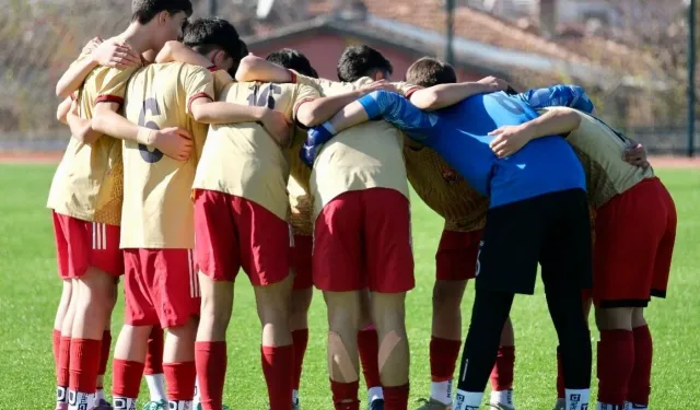 Anagold 24 Erzincanspor U15’ten 4 gollü şov