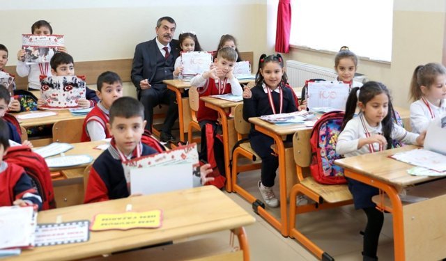 81 ile talimat gitti. Karneler değişiyor