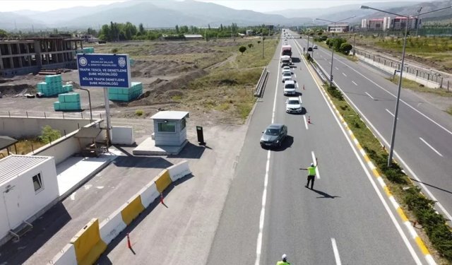 Trafik cezaları Resmi gazetede yayınlandı. İşte ceza miktarları