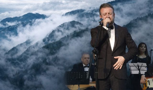 Erzincanlı sanatçıdan Erzincan Türküsü: Salon ayağa kalktı!