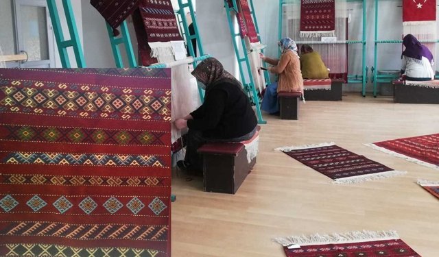 Orta Asya’dan Anadolu’ya İlmek İlmek Bir Miras: Kelkit Zilli Kilimi