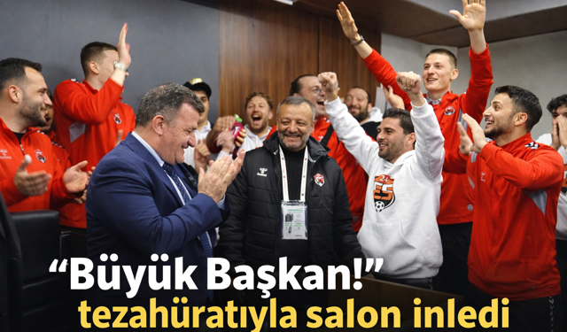 Erzincan'da “Büyük Başkan” sloganlarıyla basın toplantısını bastılar!