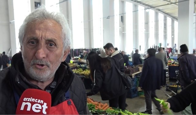 Erzincan'da pazarcı uyardı: Yorumları yanlış yapmayın, fiyatlar günlük!