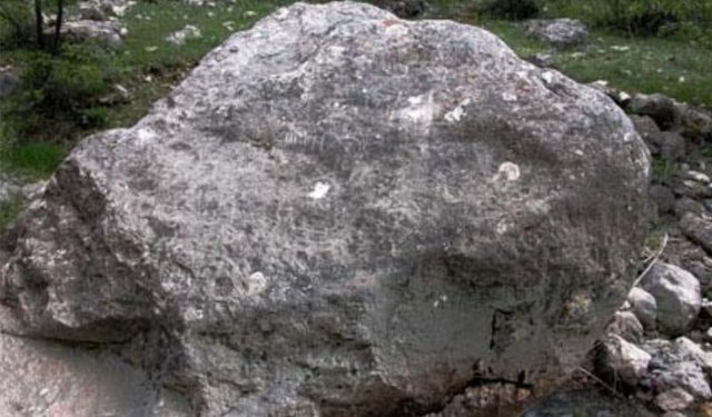 Erzincan’daki Kaya Yazıtı Türk Tarihine Işık Tutuyor