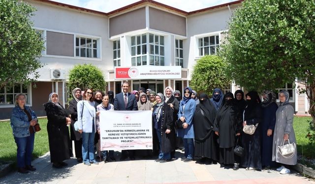 Erzurumlu Kadın Çiftçiler  Erzincan'da Yeni Ürünler İçin Kolları Sıvadı!