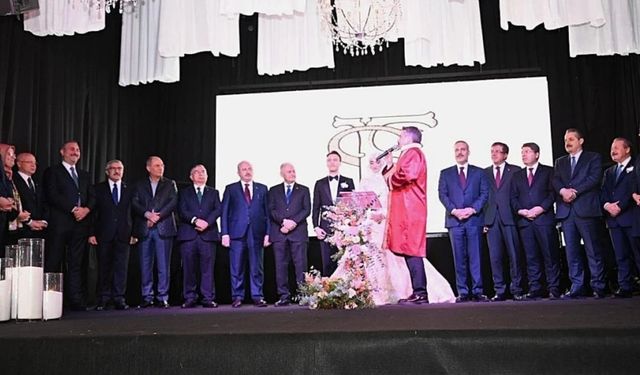 Siyasetin Zirvesi Nikah Masasında Buluştu: Mert Sezai ve Fatma Nur Dünya Evine Girdi