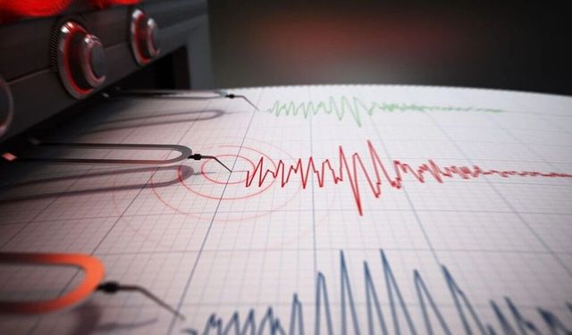 Komşu kentte 5.6'lık deprem panik yarattı...