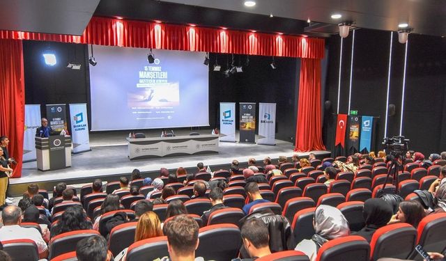Erzurum'da öğrenciler 15 Temmuz ruhunu yeniden yaşattı