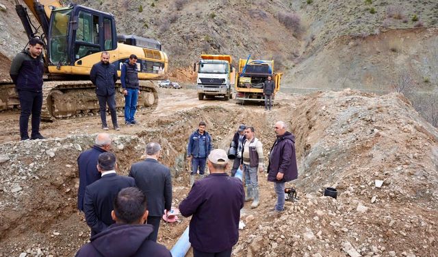Erzincan Üzümlü'de Heyelan Sonrası Köylerde Yoğun Mesai