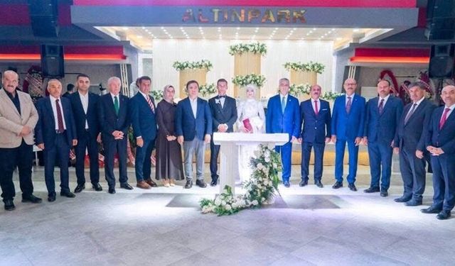 Erzincan'da Görkemli Düğün! Protokol ve Sivil Toplum Aynı Çatıda Buluştu