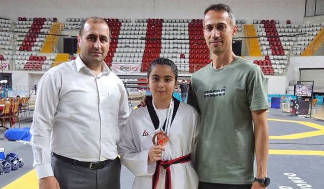 Erzincanlı Minik Tekvandocu Bölge Üçüncüsü Oldu