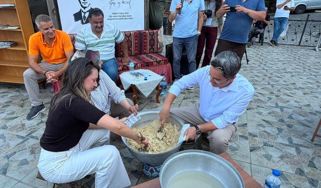 Şenlikte Gelenek, Lezzet ve Vefa Bir Aradaydı: Kemaliye Helvası Büyük İlgi Gördü