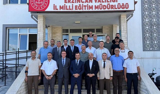 Ortaokul Müdürleri Erzincan’da Toplandı: Yeni Dönemin Yol Haritası Masada