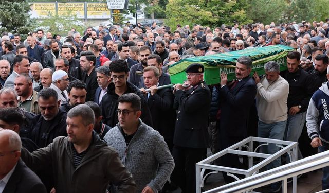 Erzincan’da İki Acı Veda: Protokol Cenazelere Omuz Verdi..