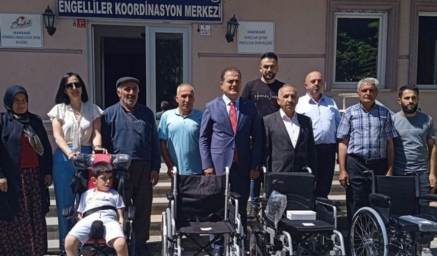 Engelli Vatandaşlara Sandalye Dağıtıldı