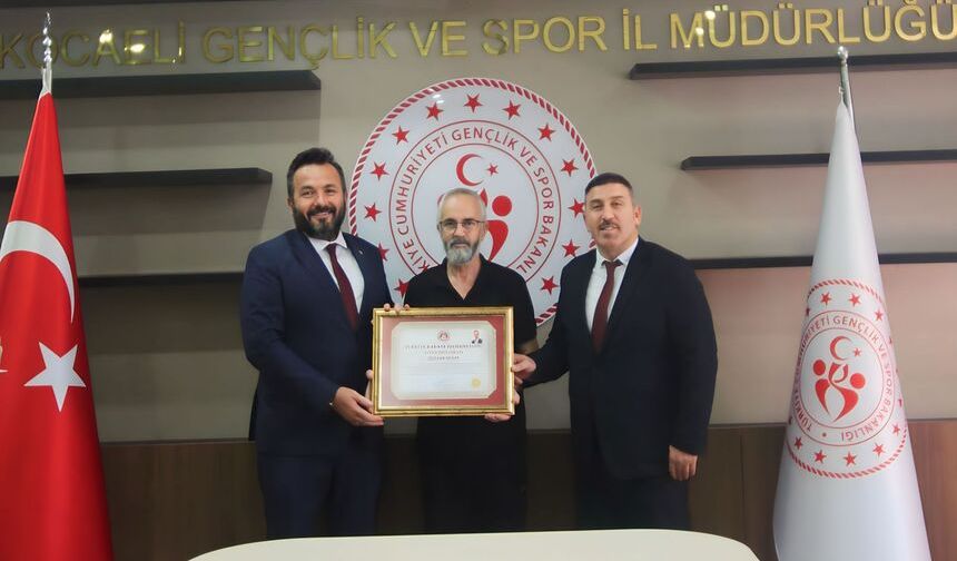 SON DAKİKA: Erzincan’ın gurur oldu! Erdoğan Bayram'a Türk Karatesinde 9.Dan Onuru
