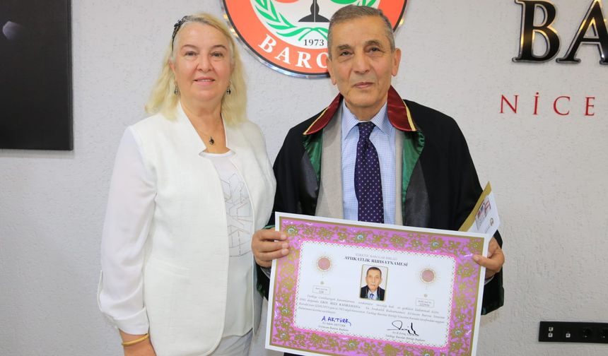 Erzincanlı Erol Rıza Kahraman 78 yaşında avukat oldu