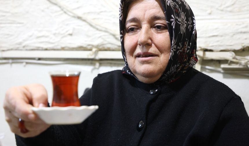 Eşinin 40 yıllık hatırasına sahip çıktı, kadınlar tarafından destek gördü