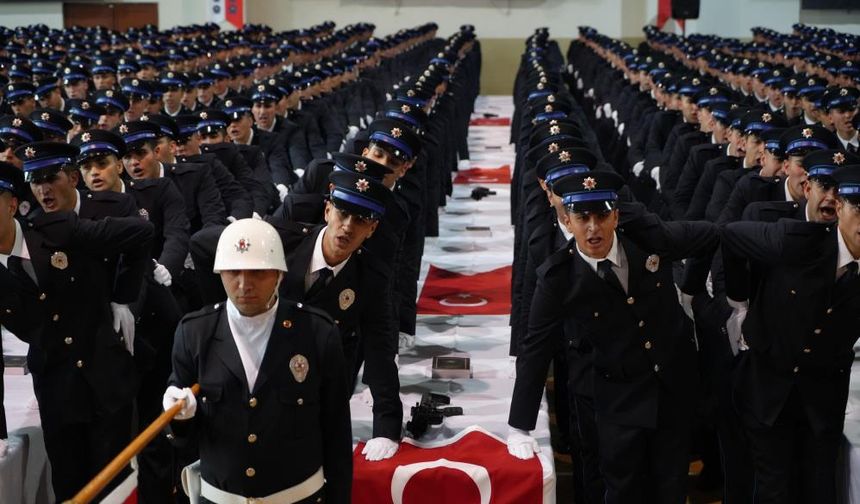 Resmi Gazete'de yayımlandı: 7 bin 500 polis aday alınacak!