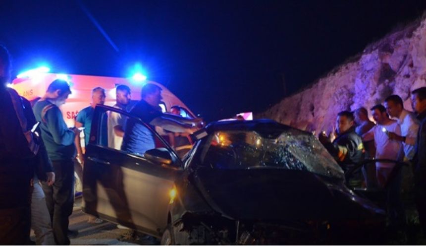 Aydın’da feci kaza: Yolcu otobüsü otomobille çarpıştı
