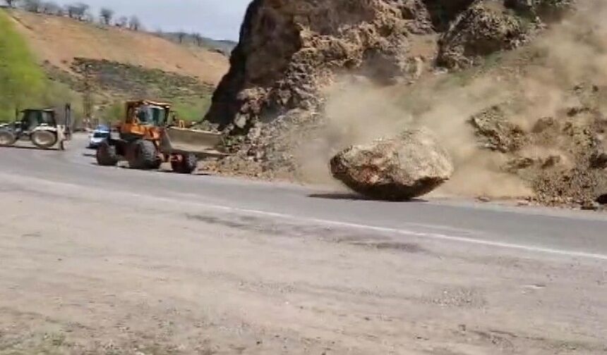 Tunceli-Pülümür-Erzincan karayolunda kaya düşmesi ve heyelan tehlikesi