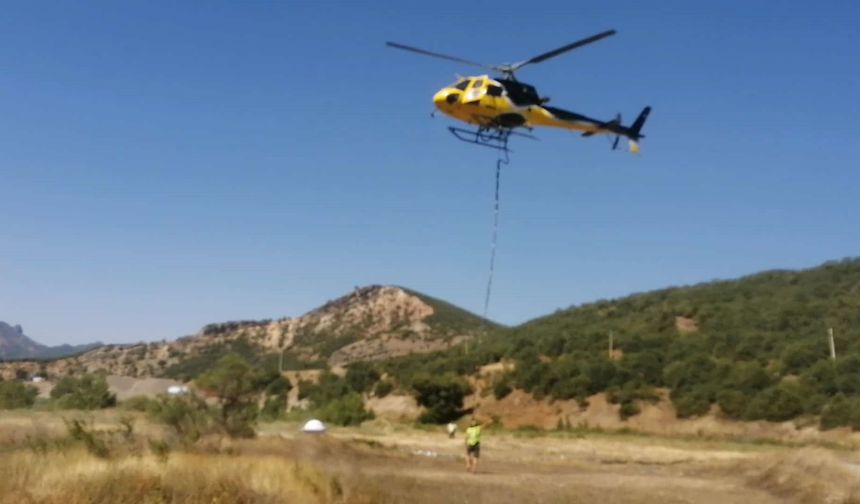 Maden arama helikopteri acil iniş yaptı