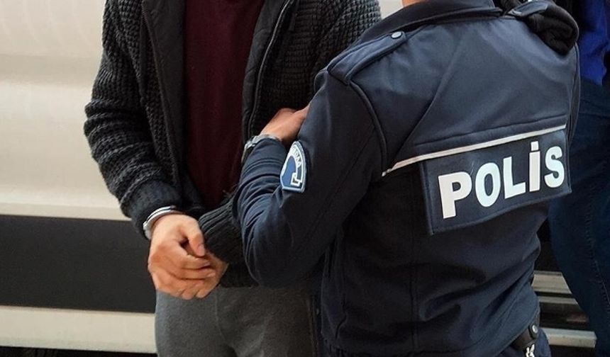 Erzincan'da Binlerce Sentetik Ecza Ele Geçirildi...