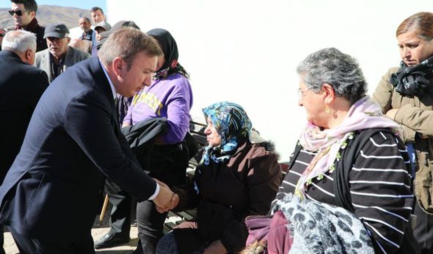 Erzincan Valisi Aydoğdu'dan Hüseyin Aksoy Dede'nin ailesine taziye...