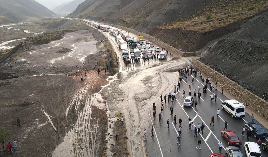 Dev Bölgede Büyük Seferberlik: Karayolları 16. Bölge Ulaşım Ağını Sağlama Alıyor!
