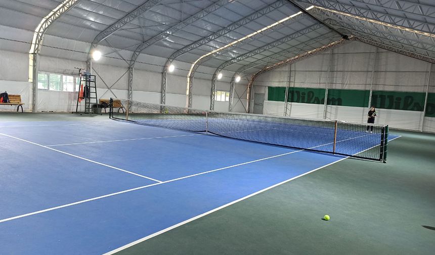 Erzincan’da 29 Ekim Cumhuriyet kupası tenis turnuvaları başladı