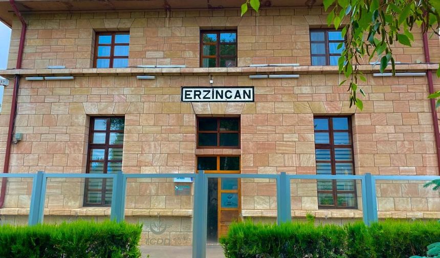 TCDD’den Erzincan’a Dev Yatırım: 3 Tren İstasyonu Baştan Aşağı Yenileniyor!