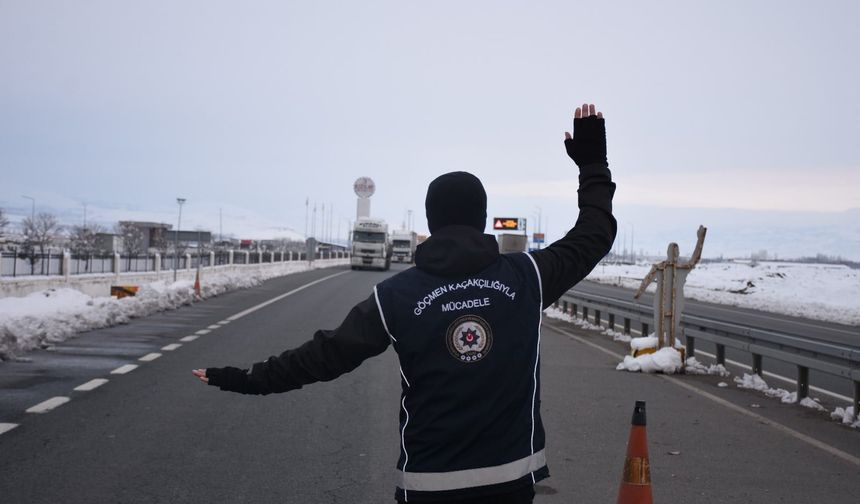 Erzincan'da yollar kontrol ediliyor...