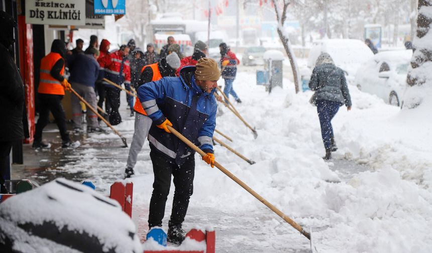 Erzincan'da soğuk vurdu, karar geldi