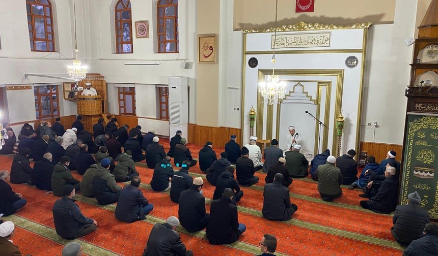 Erzincan'da Binlerce Kişi Aynı Safta Saf Tutacak..