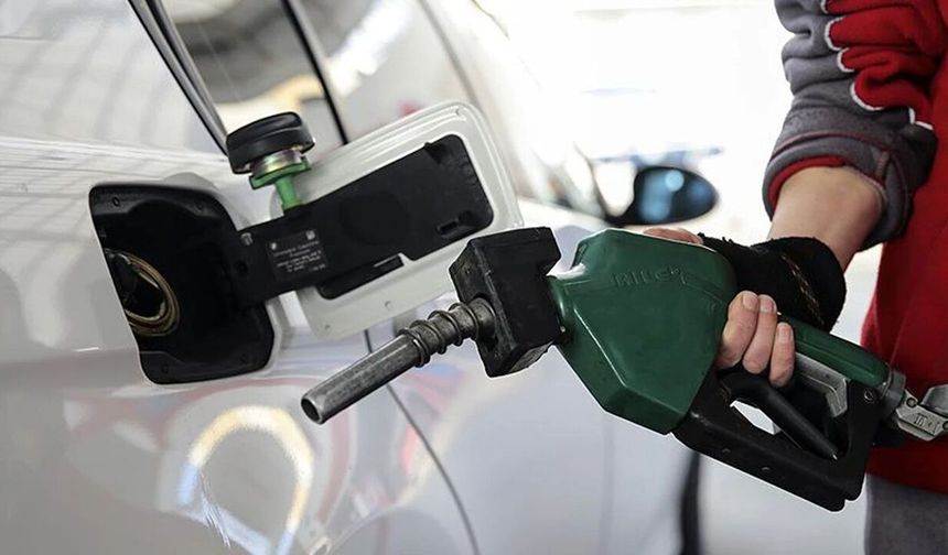 Araç Sahiplerini Üzecek Haber: Benzine Zam Bekleniyor