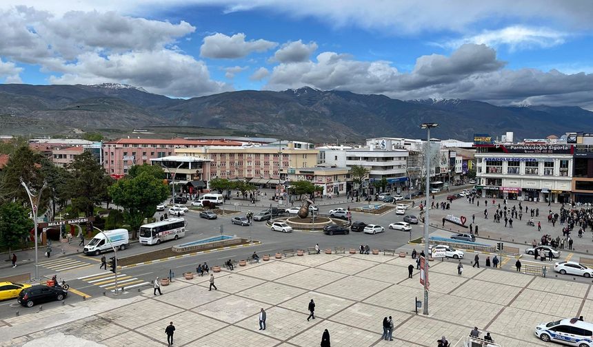 Erzincan'da nisanda trafiğe kayıtlı araç sayısı belli oldu