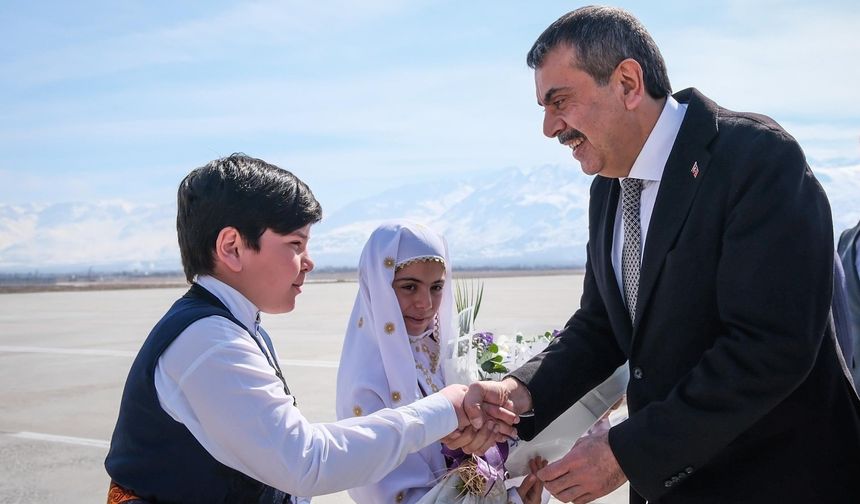 Bakan Yusuf Tekin'den Erzincan'a teşekkür...