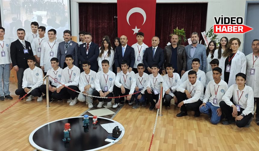 Erzincan’da TÜBİTAK 4006 sergisi açıldı