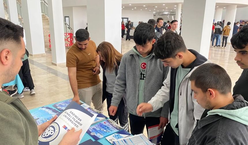 Erzincan Üniversitesi'ne Sivas'ta yoğun ilgi...
