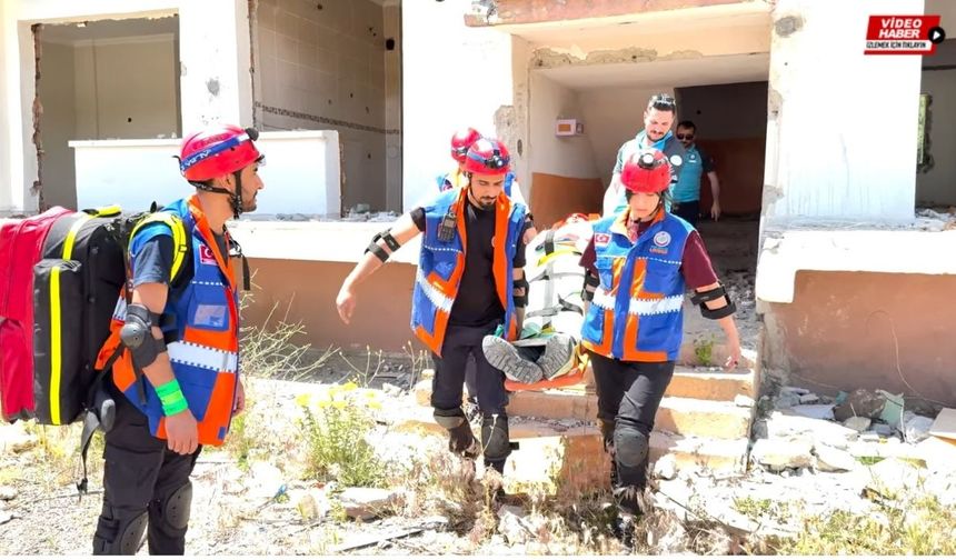 Erzincan UMKE Tunceli’de fırtına gibi esti