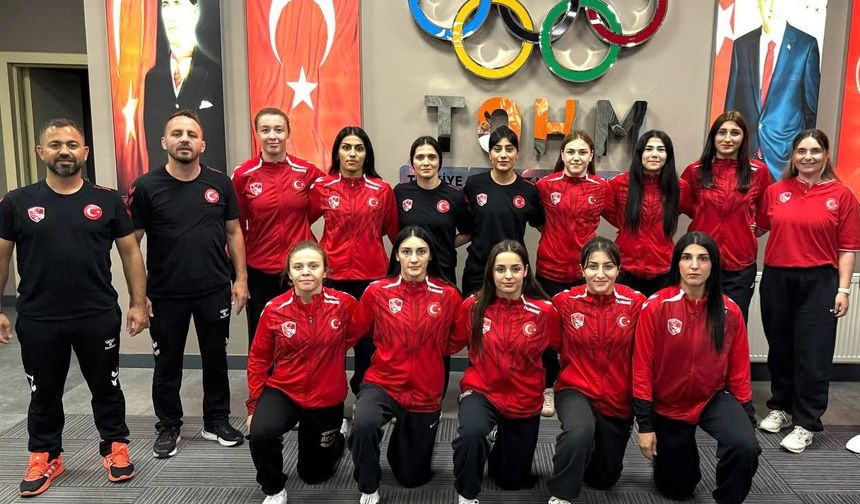 Erzincanlı Güreşçiler Avrupa minderlerinde