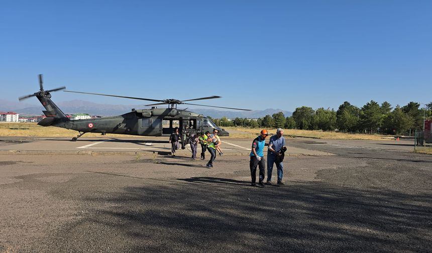 Zehirlenen 4 kişiye Jandarma helikopteri yetişti!