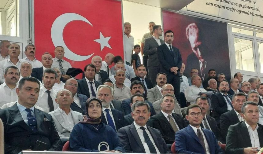 Erzincan tam kadro Tokat’a toplantıya gitti