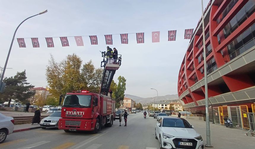 Erzincanspor Bayrakları Şehri Renklendirdi