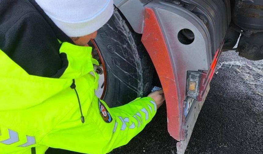 Erzincan'da kış lastiği denetimi: 3 araca ceza!