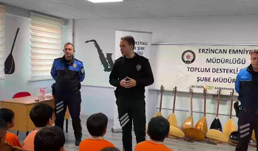 Erzincan Polisinden anlamlı hediye...