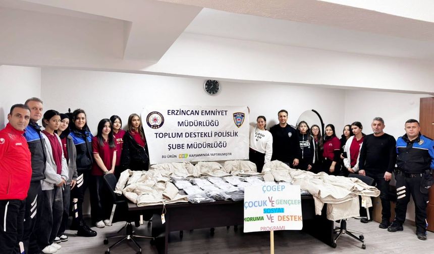 Kayak ve drama kursu başladı, destek Erzincan Polisinden geldi..