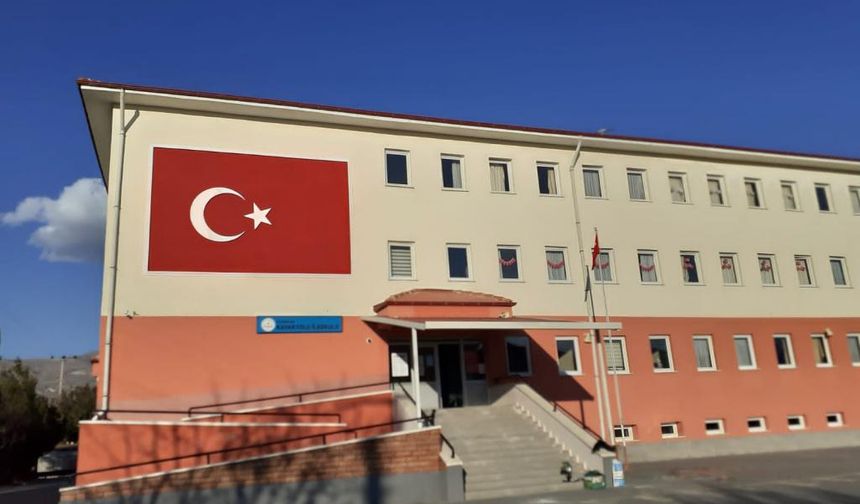 Erzincan'daki ilkokul ödül almayı başardı